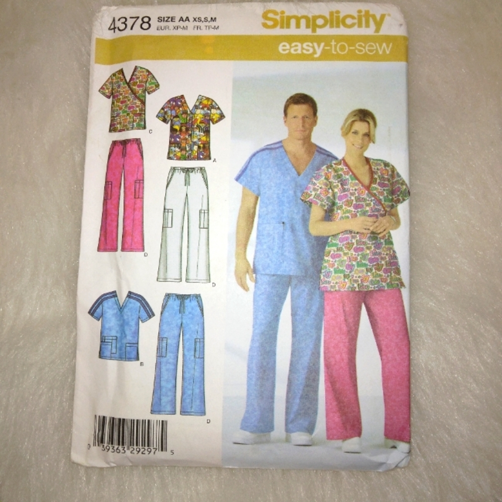 SIMPLICITY 4378 Easy-to-Sew Misses' Men's Teens' Scrubs Size XS-S-M